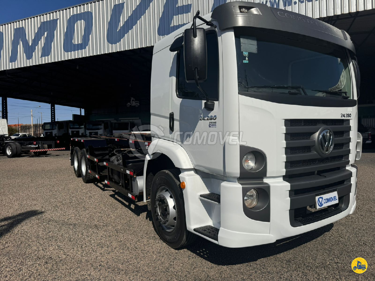 CAMINHAO VOLKSWAGEN VW 24280 Roll ON OFF Truck 6x2 Comovel Comercial Montealtense de Veículos MONTE ALTO SÃO PAULO SP